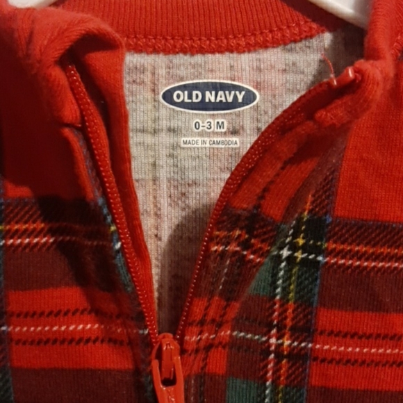 0-3 months baby Christmas Onesie Old Navy colors Red and Black - Picture 4 of 4